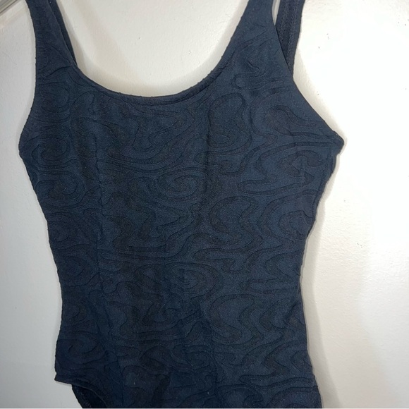 Mainstream Vintage Black Textured One Piece Swimsuit Size 12 - Picture 6 of 9